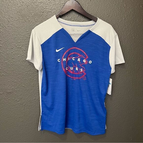 Chicago Cubs Nike Women's Slub Performance V-Neck Boxy T-Shirt - Silver/Royal - Picture 3 of 14